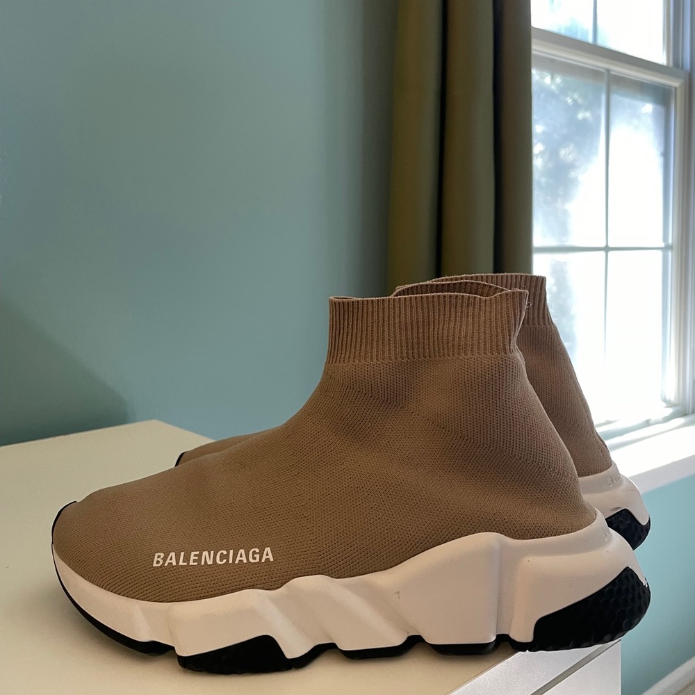 Balenciaga Womens Speed Sneaker in Beige